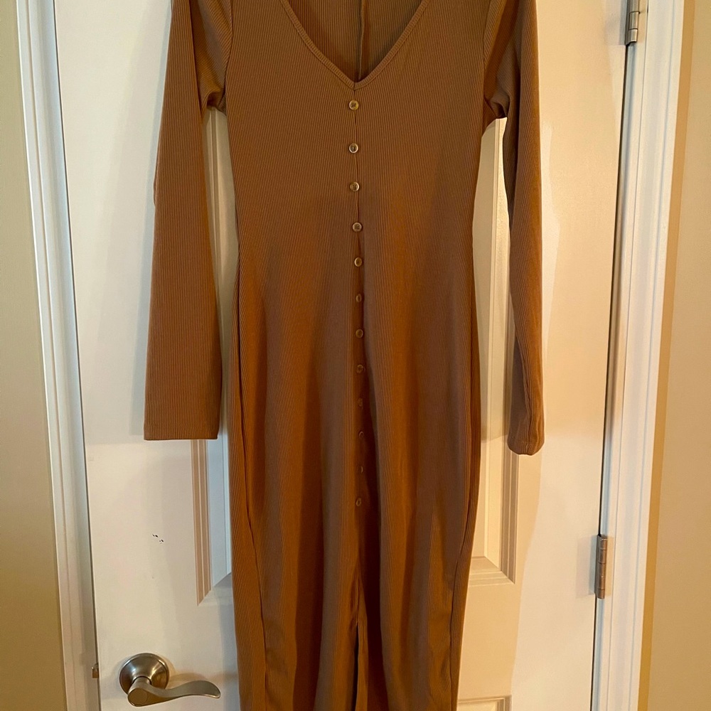 Brown ribbed dress
